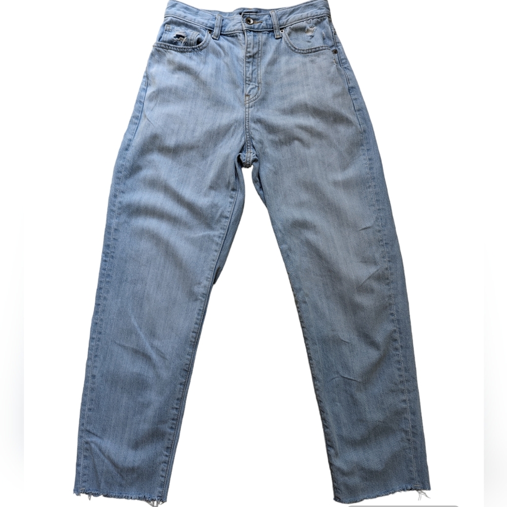 Uniqlo Women's Relaxed Fit Light Wash Blue High Rise Tapered Denim Jeans Size 24